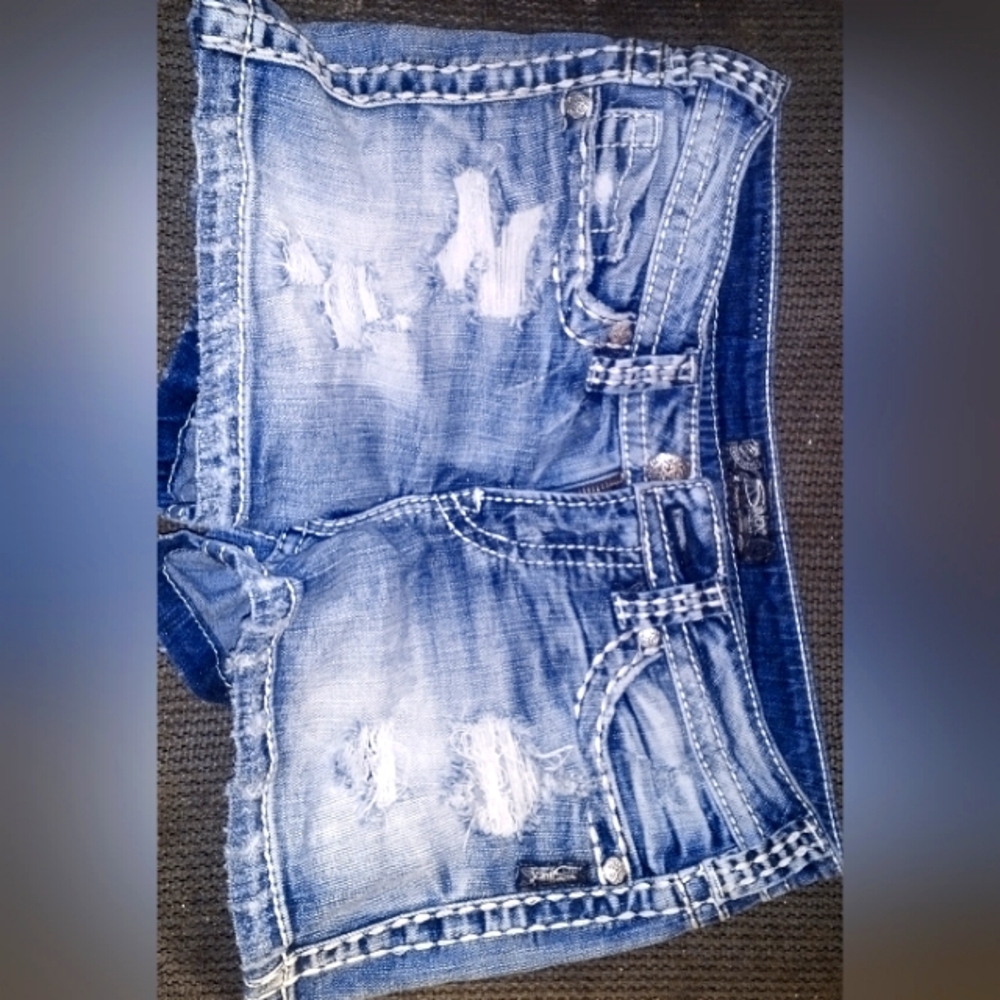 Silver jean shorts size w28